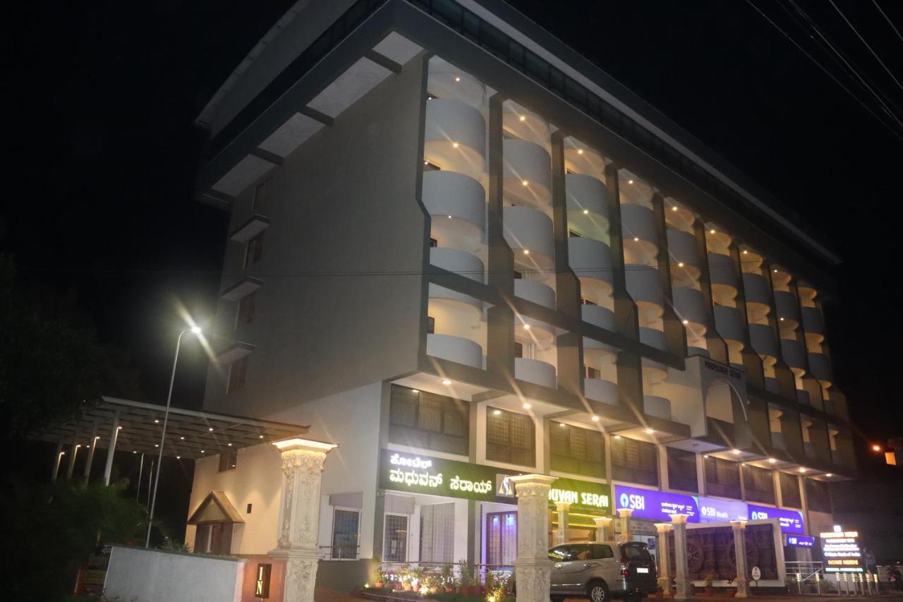 Hotel Madhuvan Serai Manipal Buitenkant foto