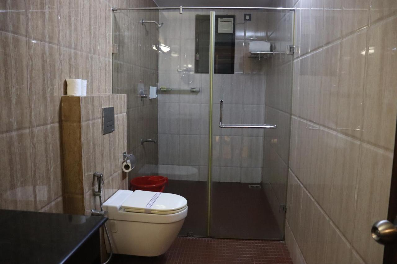 Hotel Madhuvan Serai Manipal Buitenkant foto