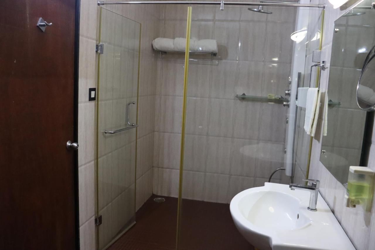Hotel Madhuvan Serai Manipal Buitenkant foto