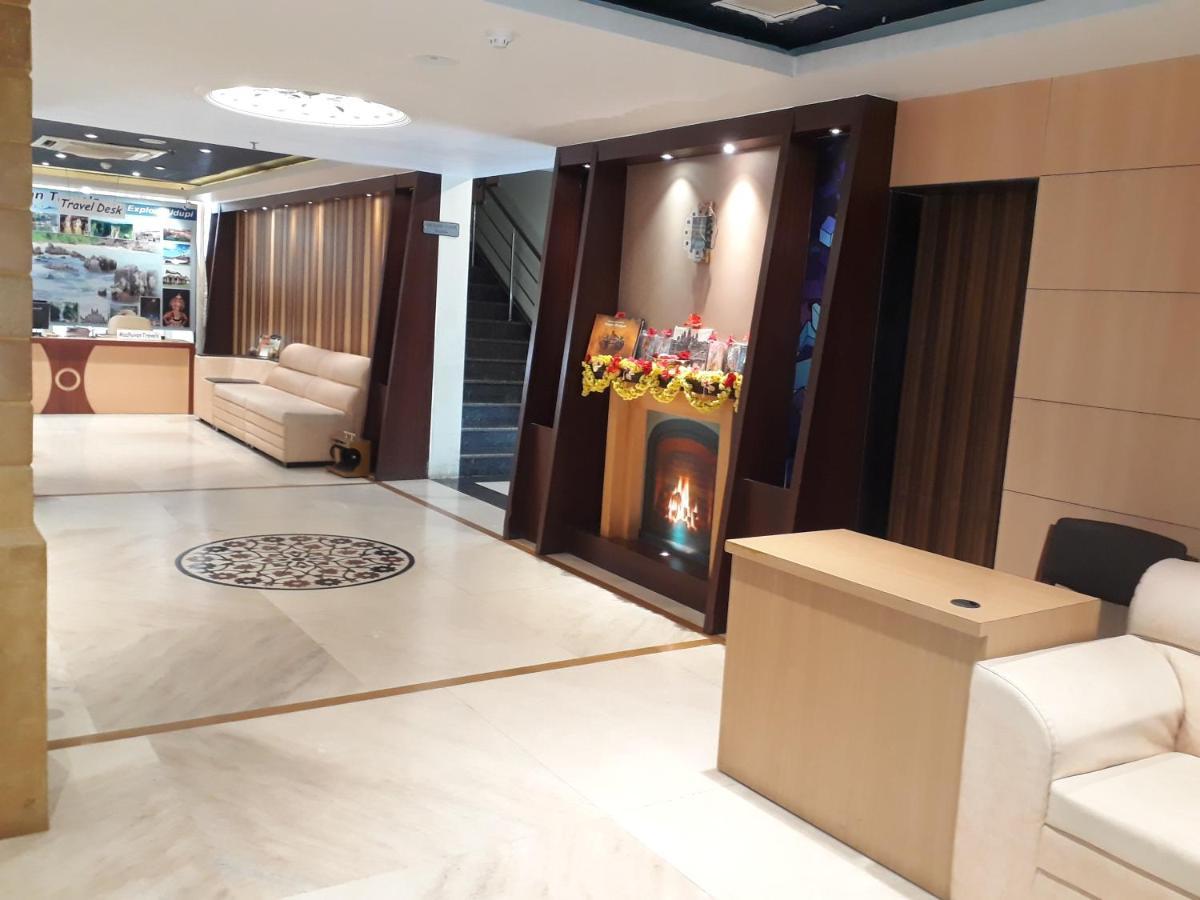 Hotel Madhuvan Serai Manipal Buitenkant foto