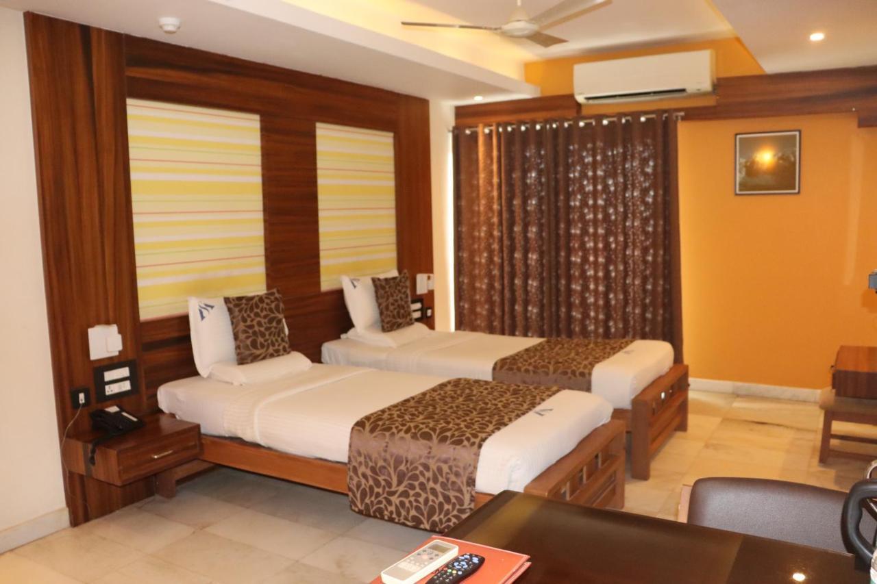 Hotel Madhuvan Serai Manipal Buitenkant foto