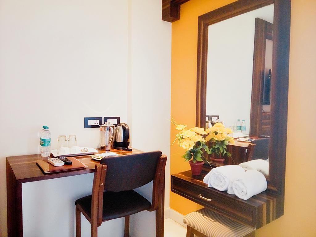 Hotel Madhuvan Serai Manipal Buitenkant foto