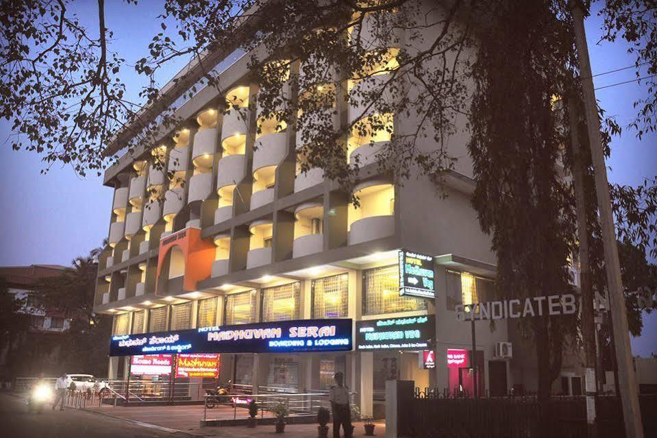 Hotel Madhuvan Serai Manipal Buitenkant foto