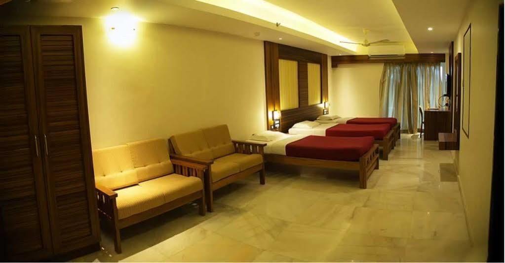 Hotel Madhuvan Serai Manipal Buitenkant foto