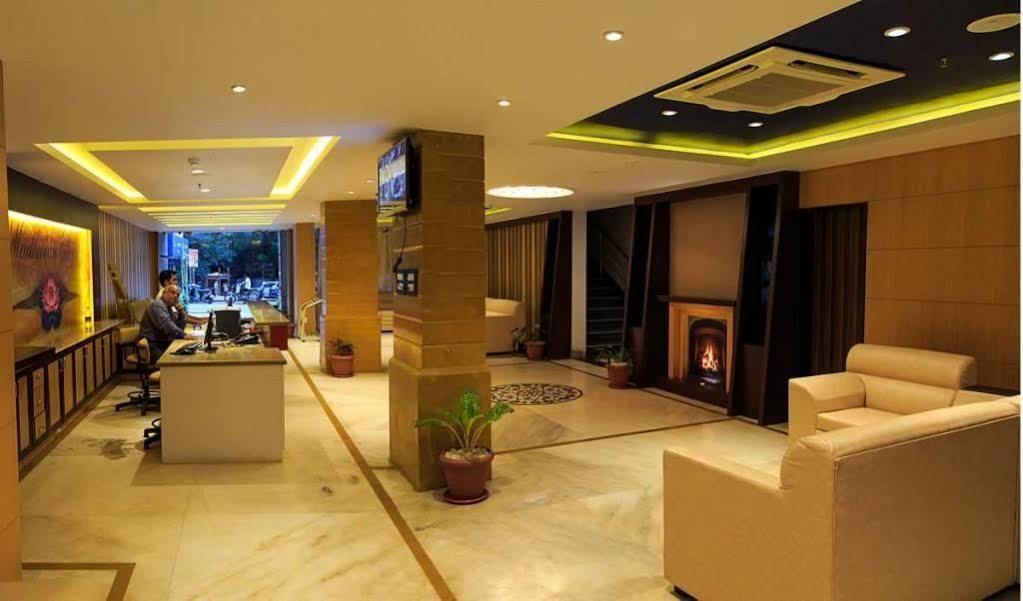 Hotel Madhuvan Serai Manipal Buitenkant foto