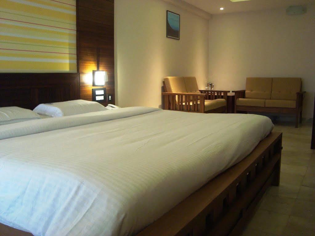 Hotel Madhuvan Serai Manipal Buitenkant foto